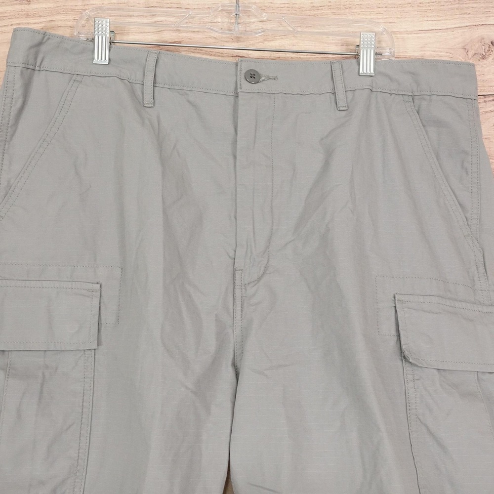 Levi's Shorts Mens 40 Gray Cargo Cotton Ripstop 10 Inseam Casual Summer Outdoor - Picture 2 of 9